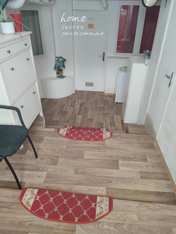 Réu-nid Ostello Parigi Esterno foto